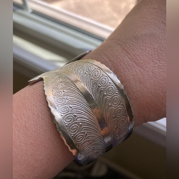 Peacock Feathers Design Clamper Hinged Bracelet Vintage - Picture 10 of 12
